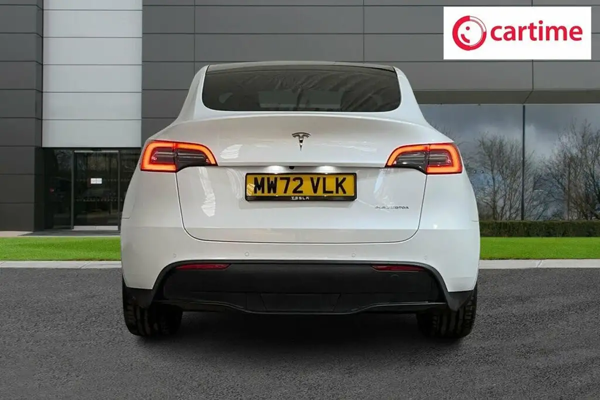 2022-tesla-model-y-e-long-range-big-4