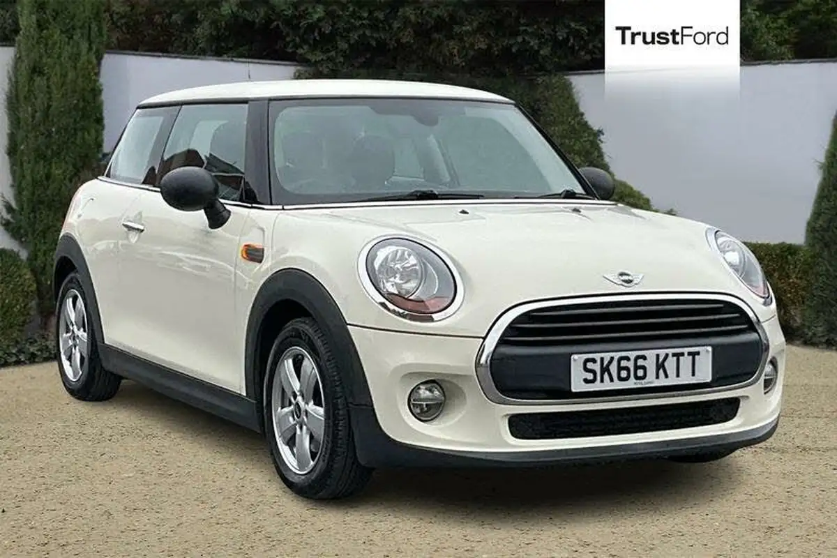 2016-mini-cooper-15td-one-d-3d-big-0