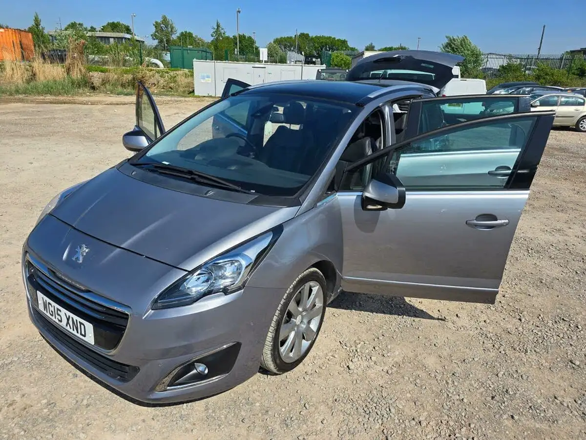 2015-peugeot-5008-16bluehdi-allure-auto-big-10
