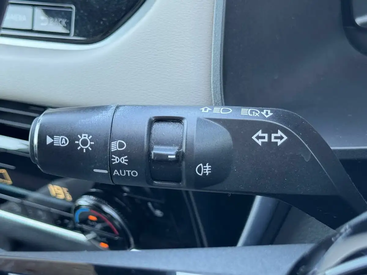 2021-nissan-qashqai-13-dig-t-tekna-140ps-big-24