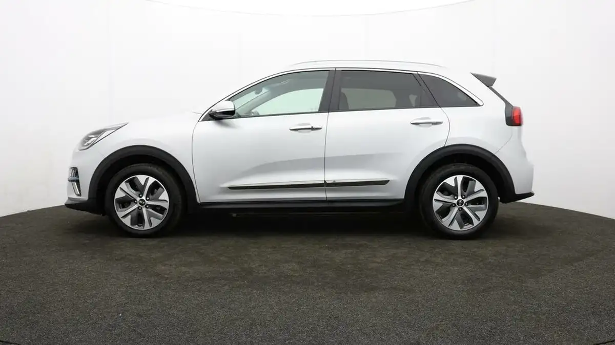 2021-kia-e-niro-ev-4-big-60