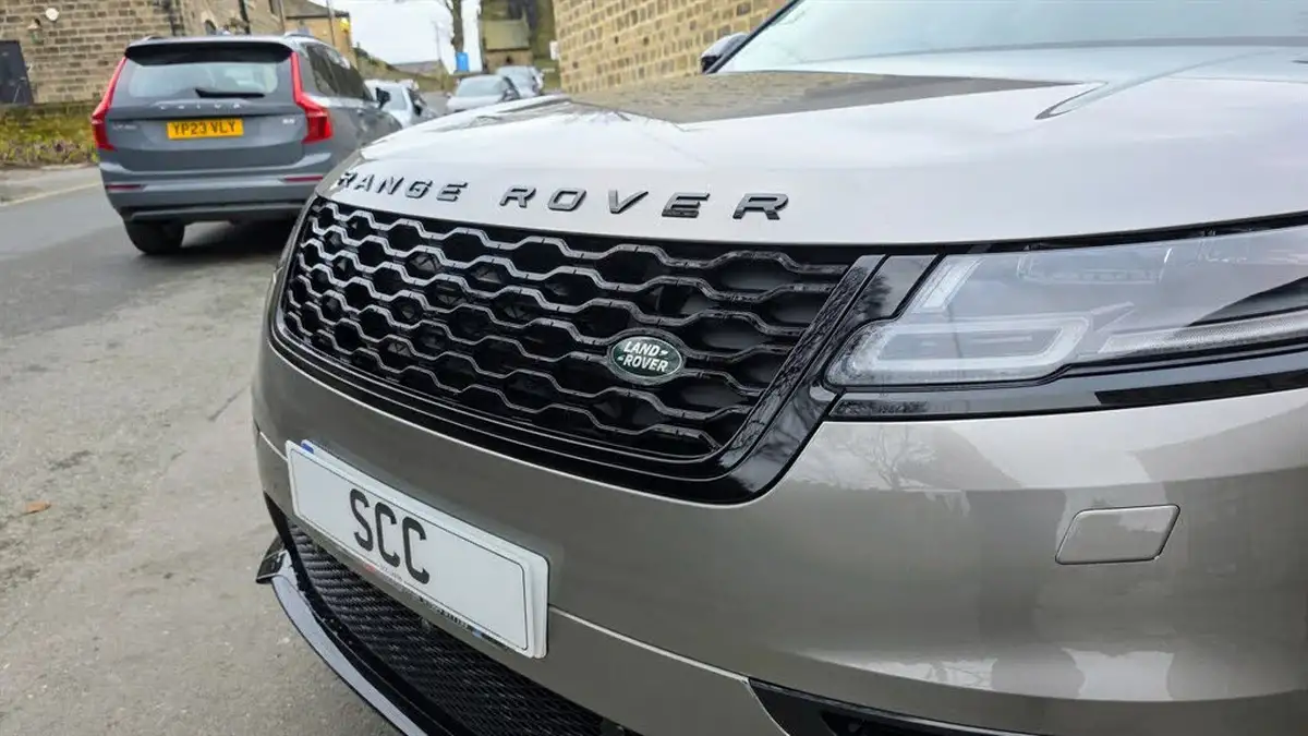 2021-land-rover-range-rover-velar-30-d300-r-dynamic-hse-big-13