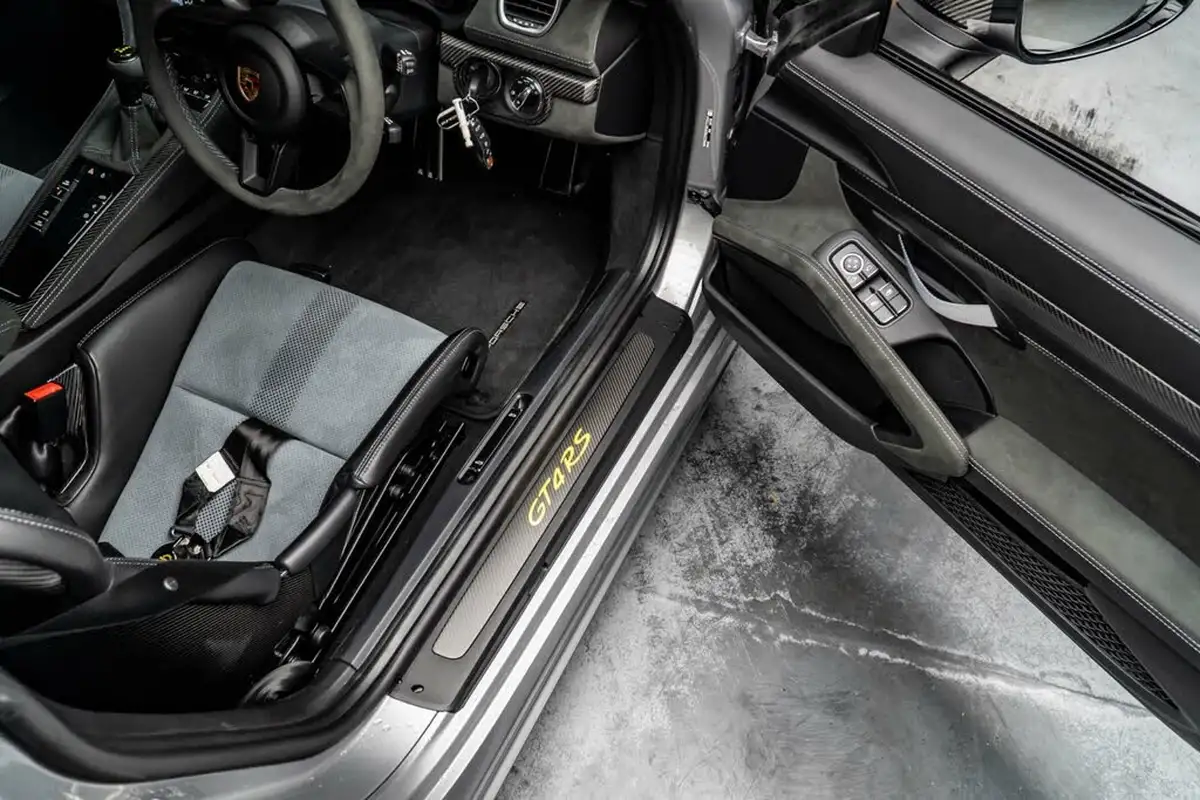 2023-porsche-cayman-718-40-cayman-gt4-rs-big-29
