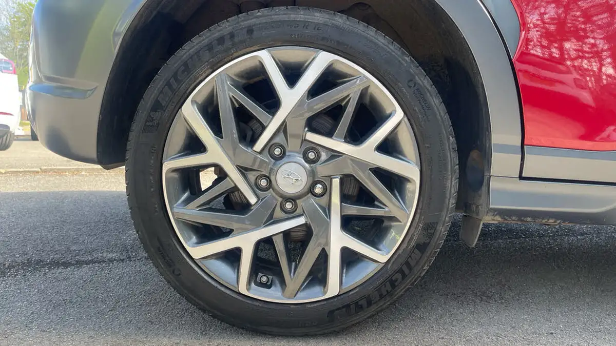 2022-hyundai-kona-16-gdi-premium-big-18