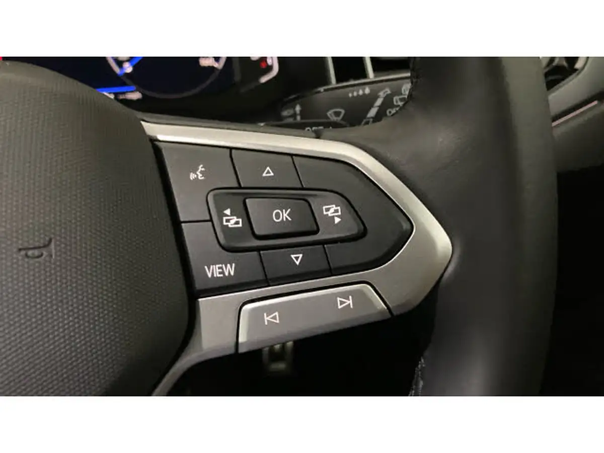 2025-volkswagen-taigo-10-tsi-r-line-dsg-big-17