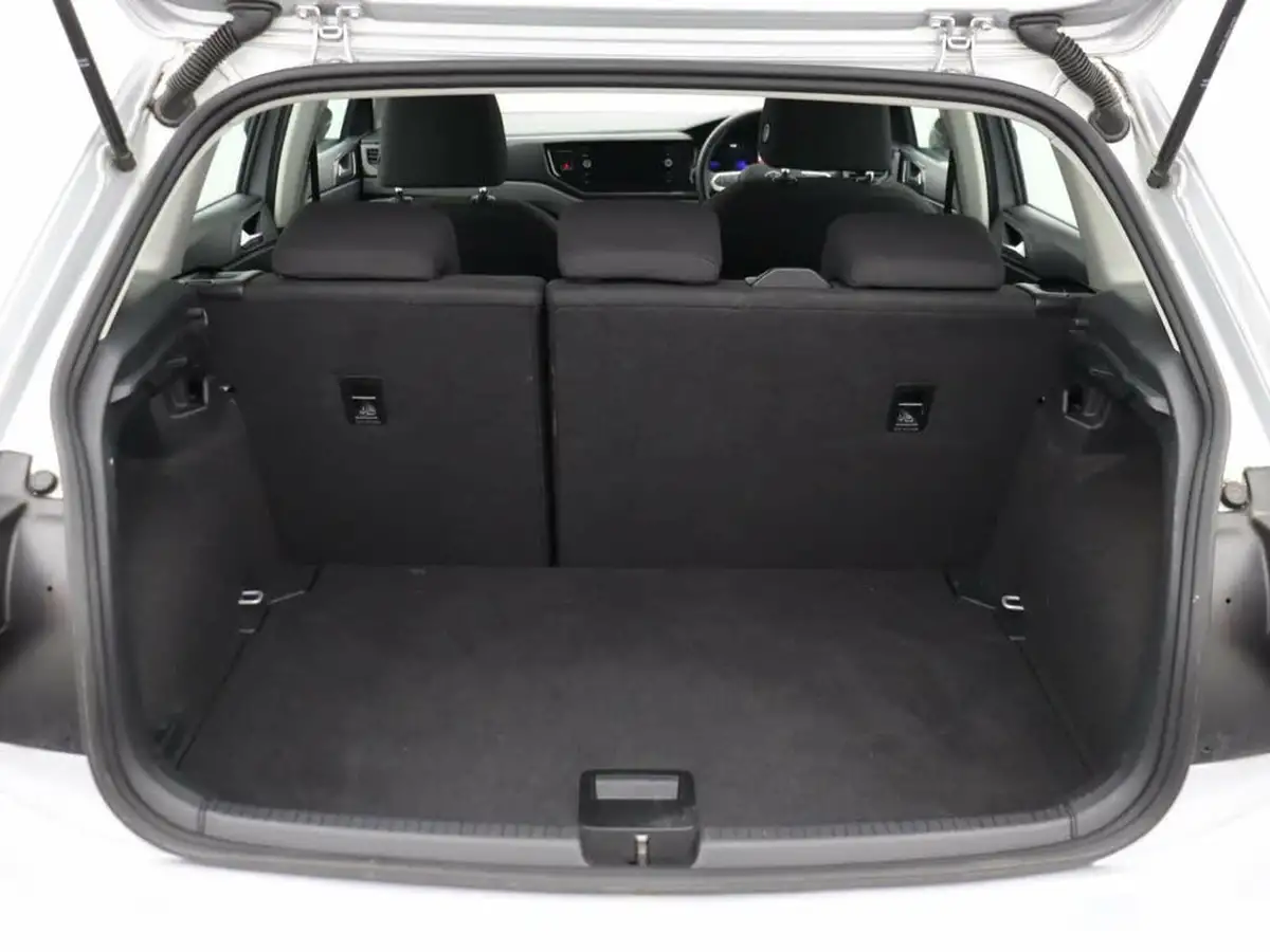 2022-volkswagen-polo-10-life-big-10