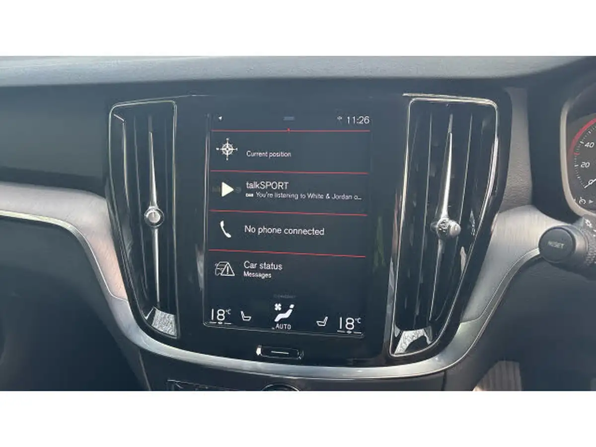 2020-volvo-v60-20-t4-momentum-plus-big-30