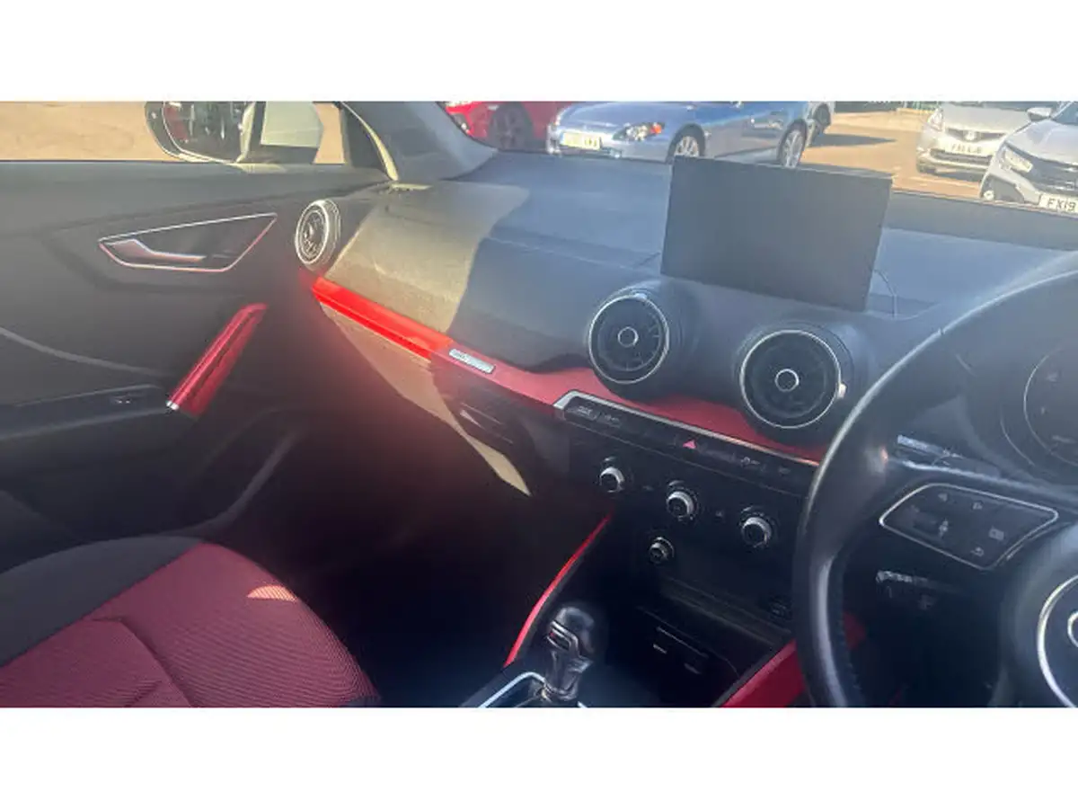 2020-audi-q2-16-30-tdi-sport-s-tronic-big-13
