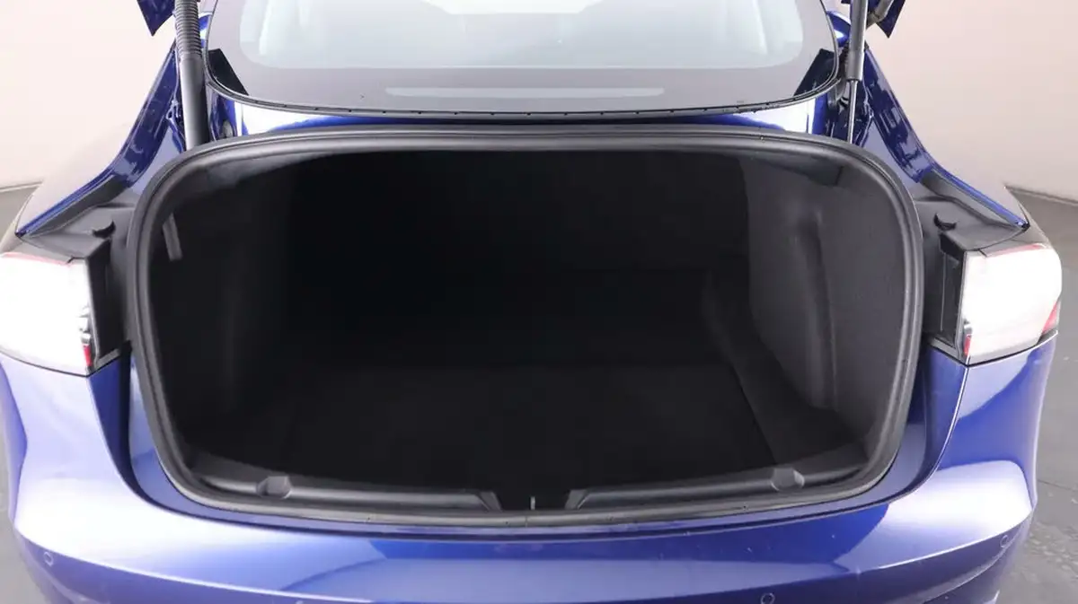 2021-tesla-model-3-e-long-range-awd-big-17
