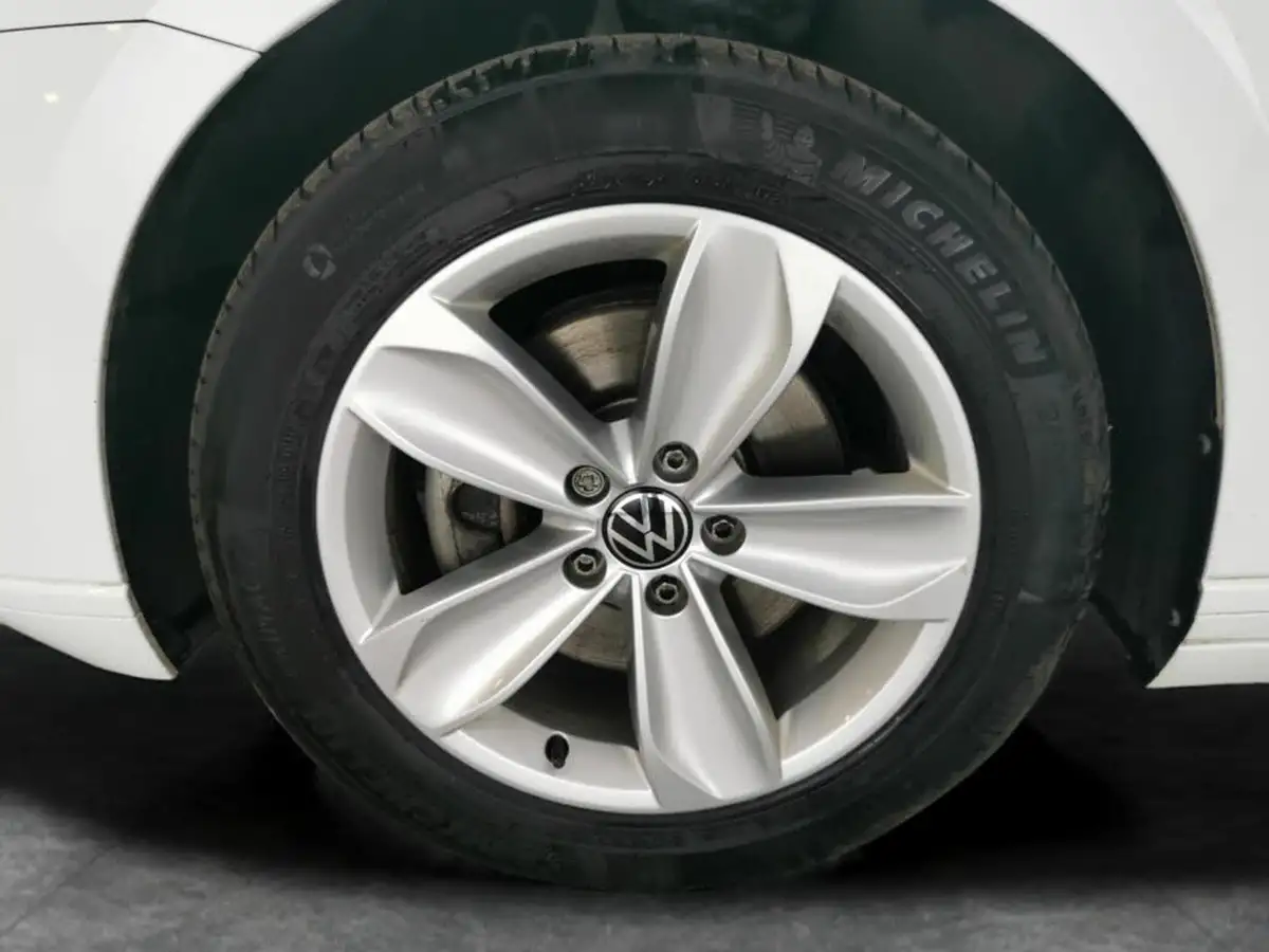 2020-volkswagen-passat-15-tsi-se-nav-saloon-4d-big-24