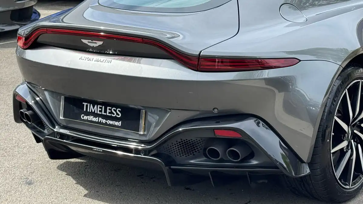 2019-aston-martin-vantage-40-v8-vantage-big-7