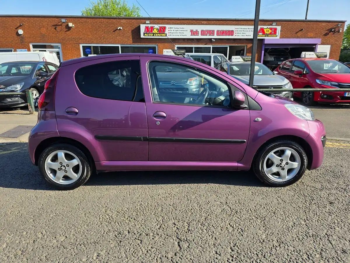2014-peugeot-107-10-allure-5d-big-6
