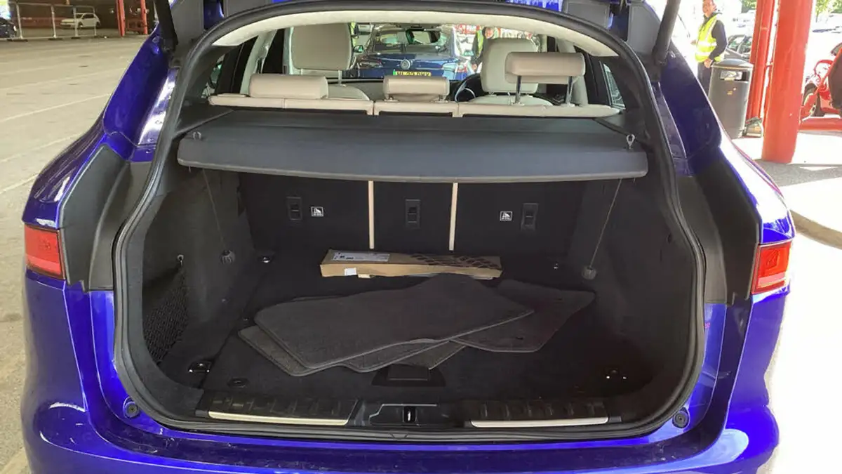 2020-jaguar-f-pace-20-i4d-portfolio-180ps-auto-big-8