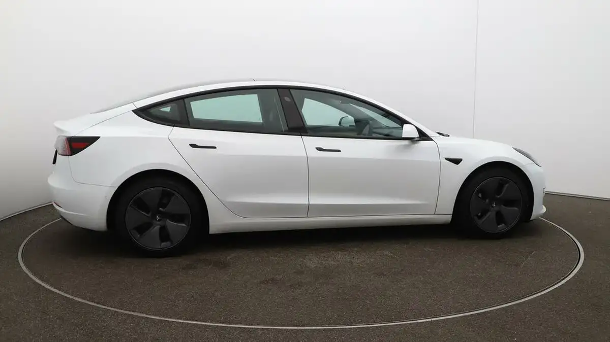 2021-tesla-model-3-e-long-range-awd-big-41