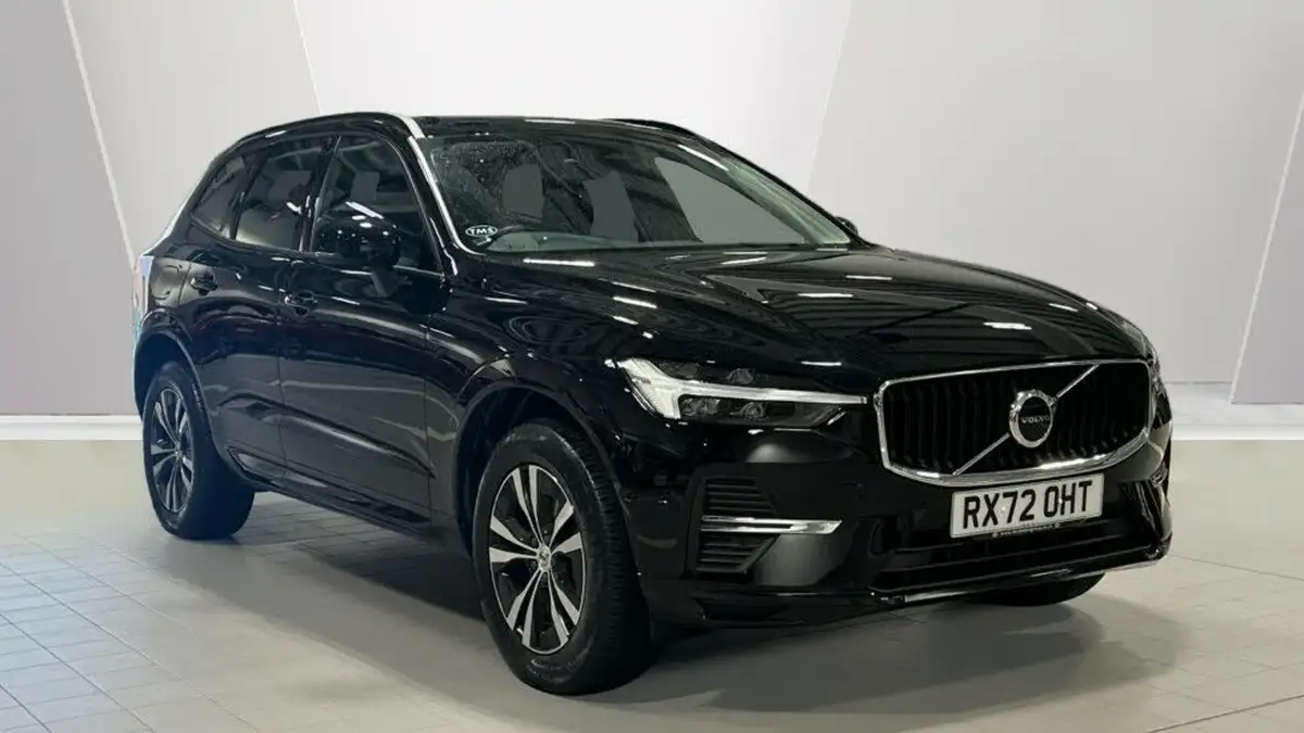 2022-volvo-xc60-20-b5-core-big-0