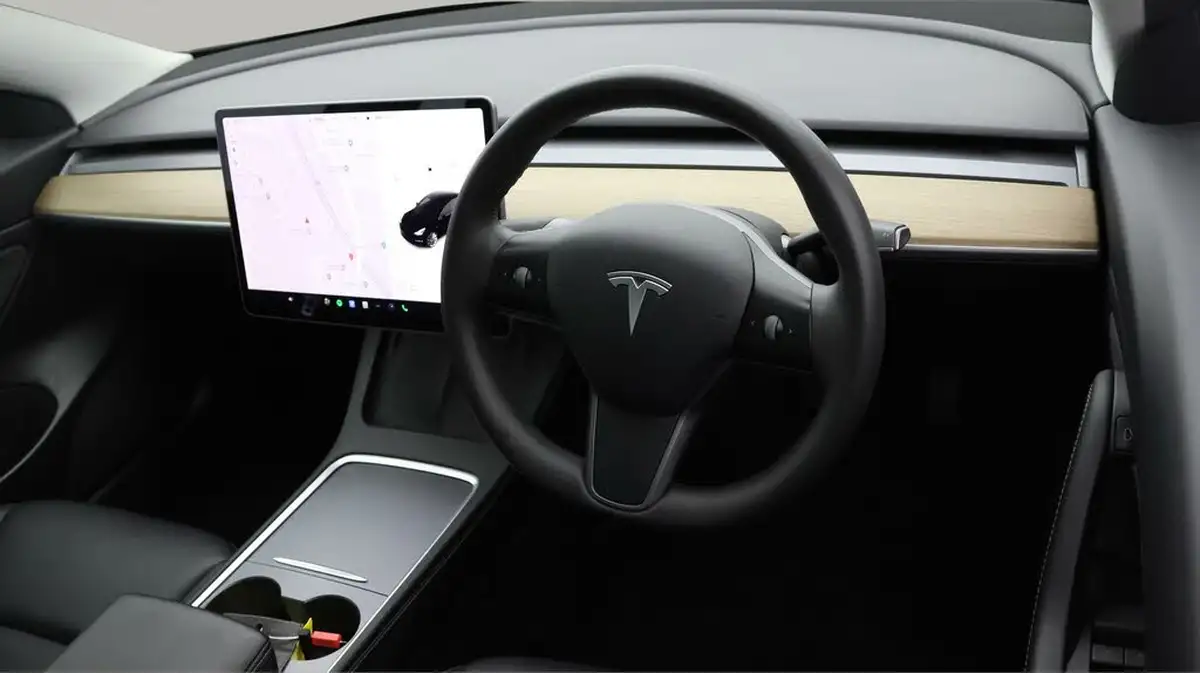 2021-tesla-model-3-e-long-range-4x4-big-8