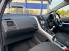 2012-toyota-auris-16-tr-small-25