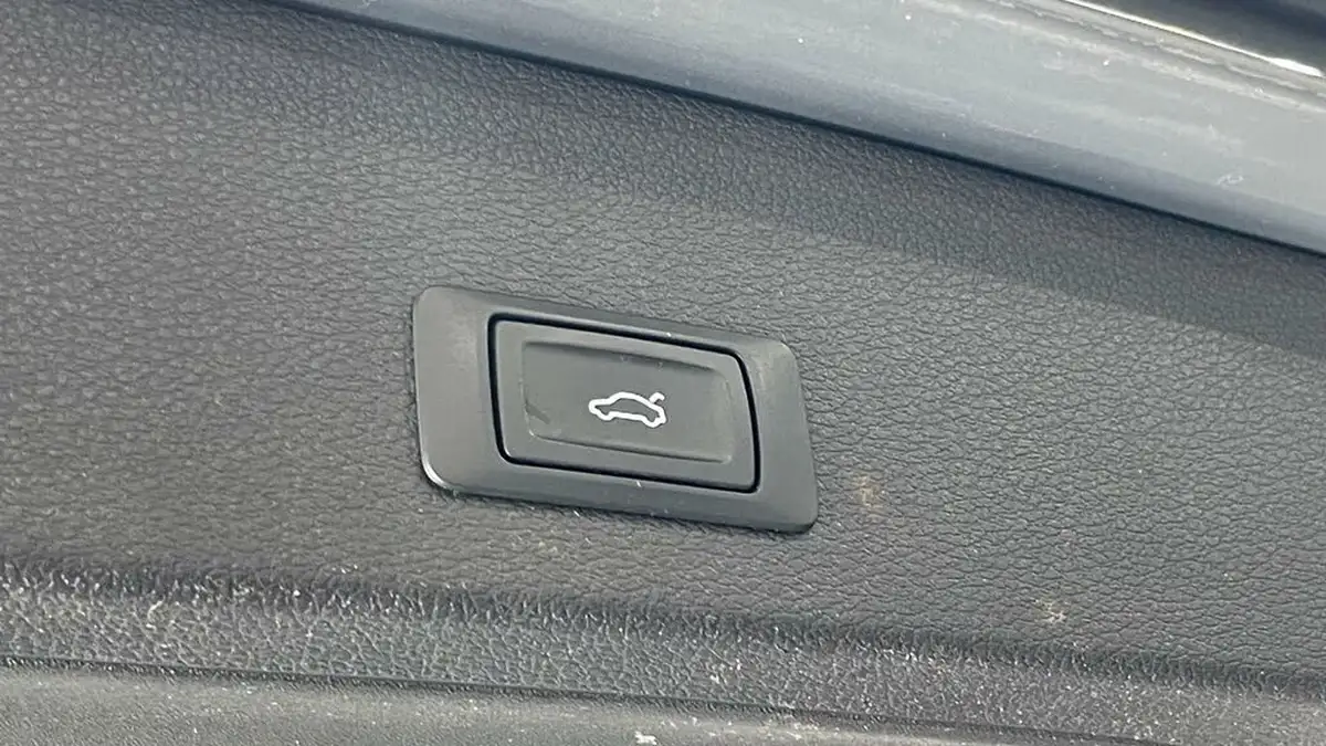 2020-audi-q2-16-30-tdi-technik-s-tronic-big-19
