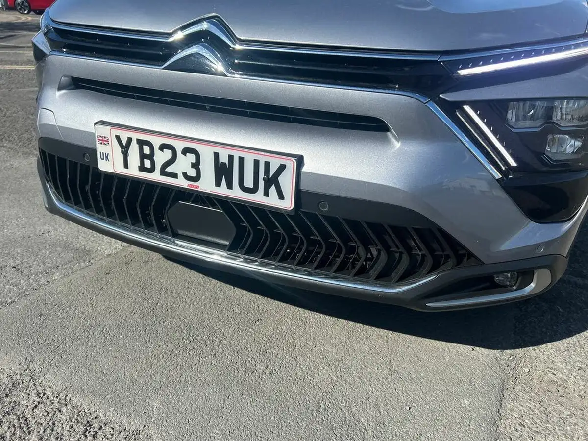 2023-citroen-c5-x-12-puretech-shine-big-20