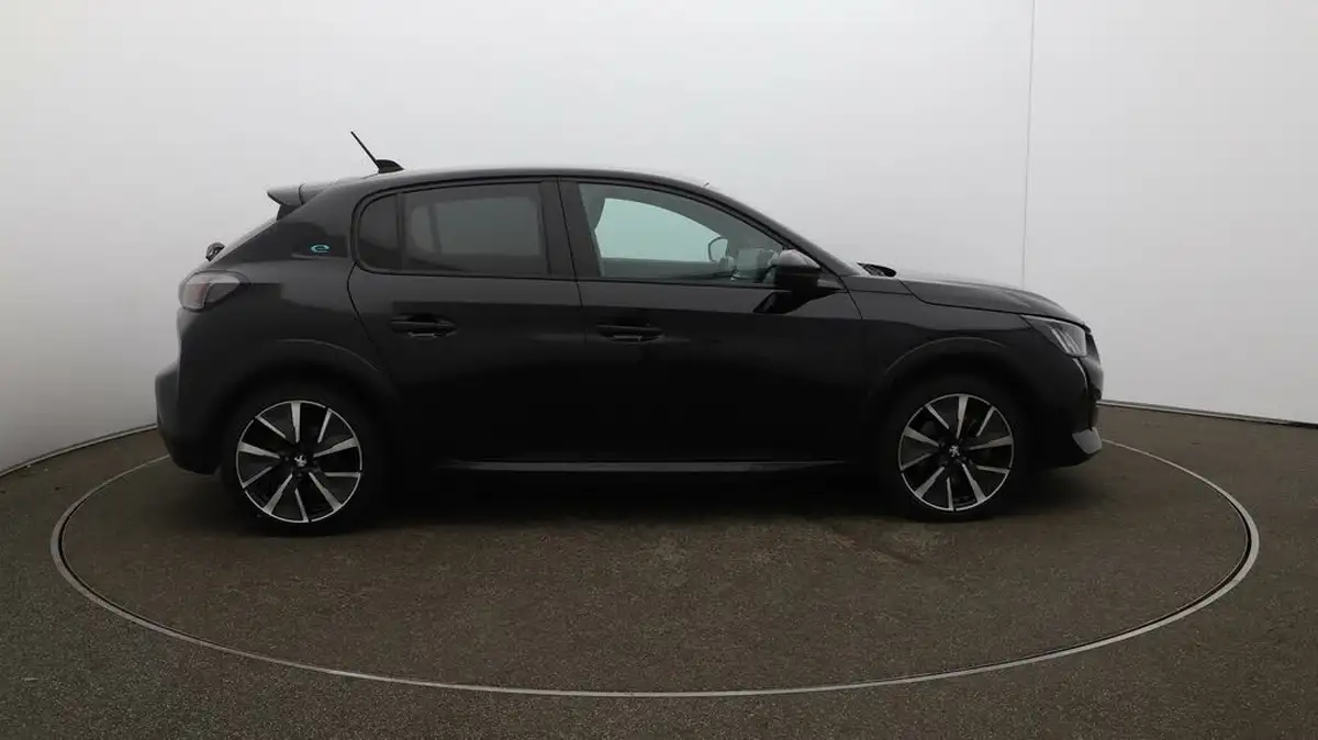 2022-peugeot-208-e-gt-136bhp-50kwh-big-43