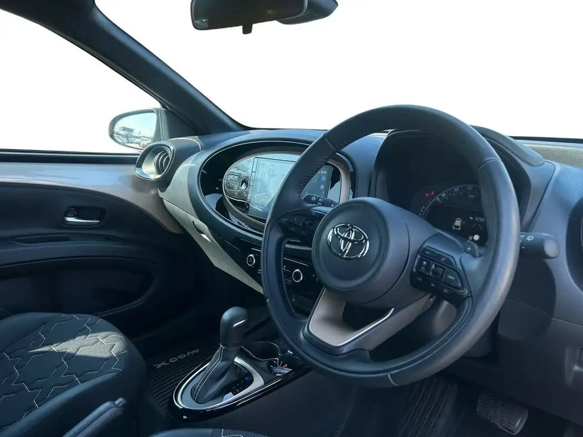 2023-toyota-aygo-x-10-vvt-i-exclusive-cvt-big-4