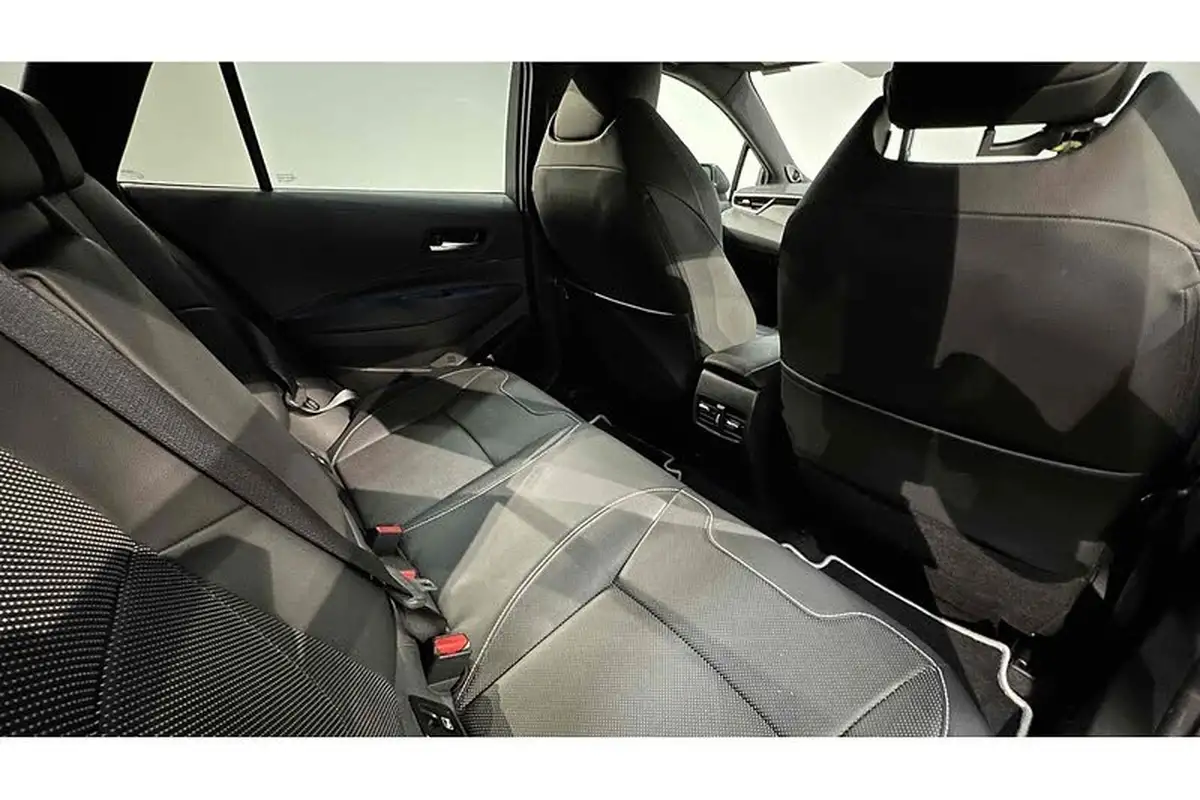 2021-toyota-corolla-20-vvt-i-excel-18in-alloy-wheelstrk-touring-sports-big-23