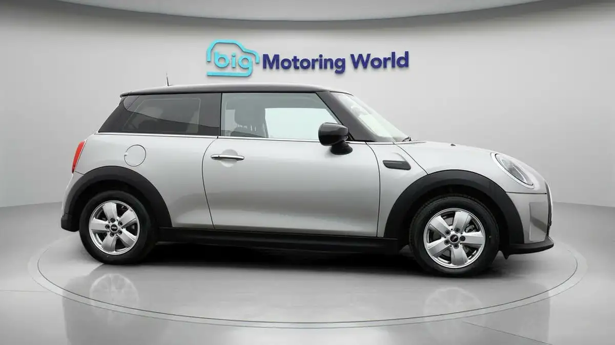 2023-mini-cooper-15-cooper-classic-premium-auto-hatchback-3d-auto-big-7