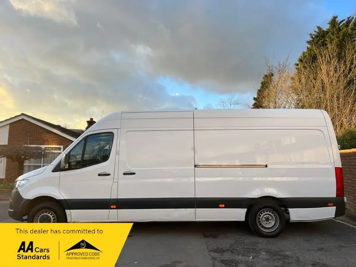 2021-mercedes-benz-sprinter-21cdi-314-l3h2-progressive-panel-big-5