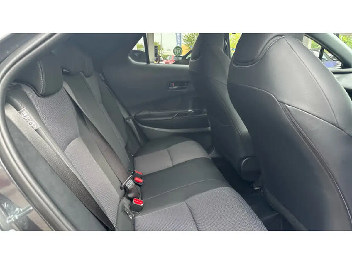 2024-toyota-c-hr-20-vvt-i-excel-220bhp-plug-in-tech-pack-big-11