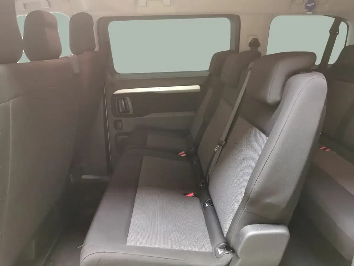 2019-citroen-spacetourer-15bluehdi-business-m-big-27