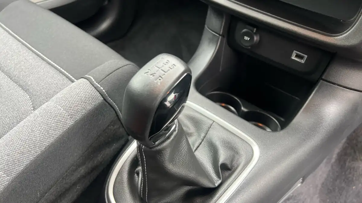 2022-citroen-c3-12-puretech-shine-plus-83ps-ss-big-19