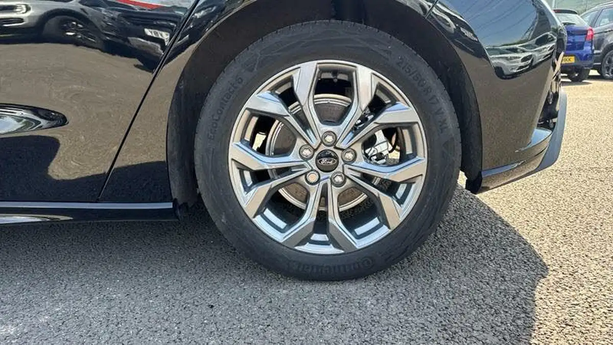 2024-ford-focus-10t-st-line-125ps-hatchback-big-18