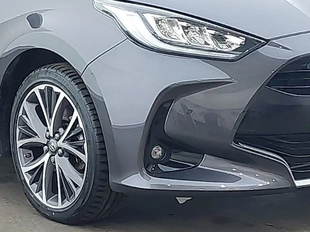 2022-toyota-yaris-15-vvt-i-excel-big-8