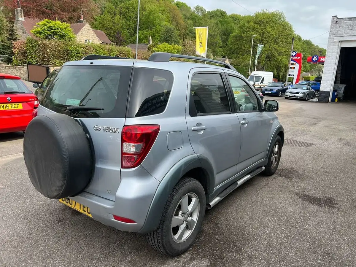 2007-daihatsu-terios-15-sx-big-5