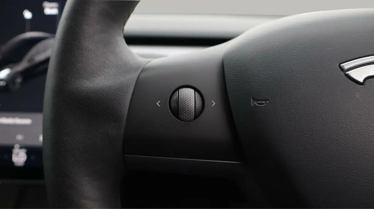 2021-tesla-model-3-e-standard-plus-big-22