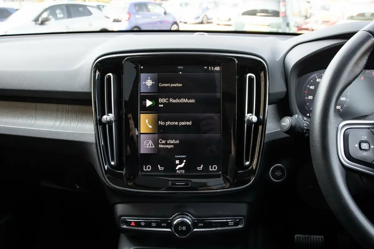 2019-volvo-xc40-20-t4-inscription-pro-awd-big-21