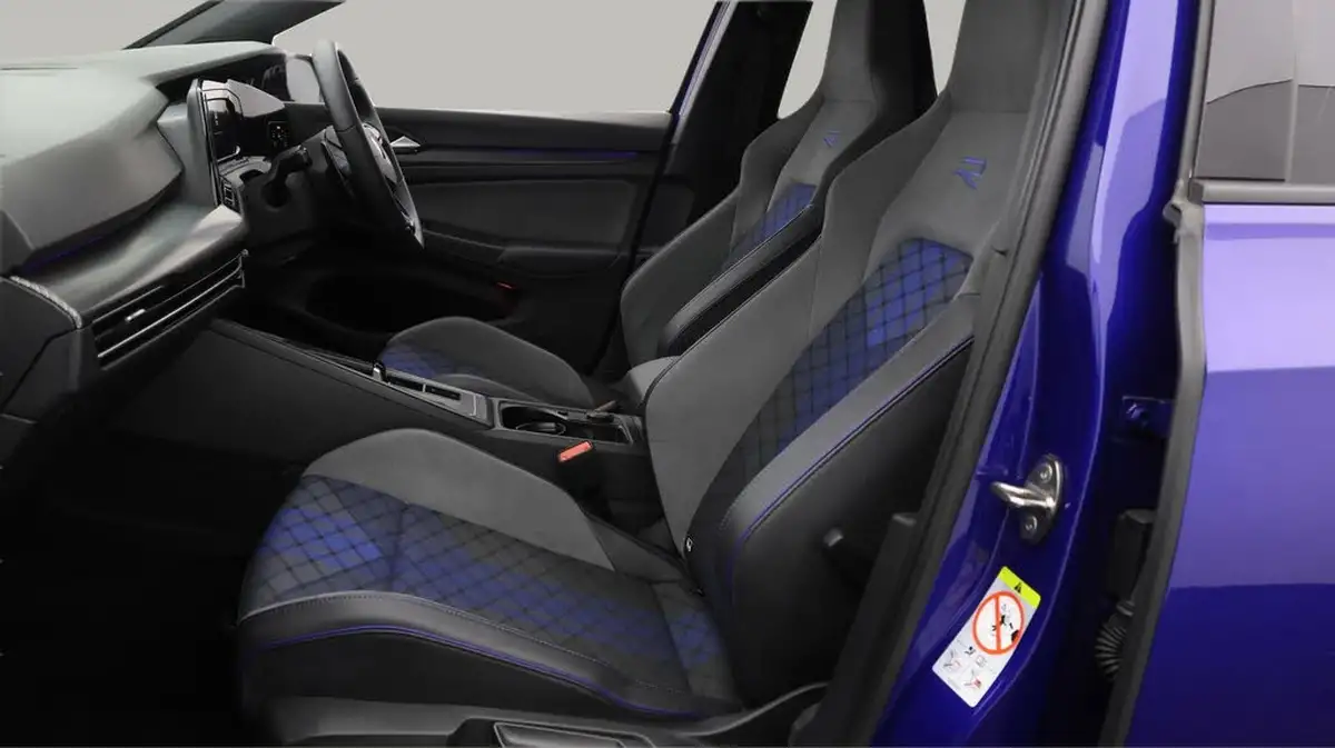 2021-volkswagen-golf-20-tsi-r-hatchback-big-13