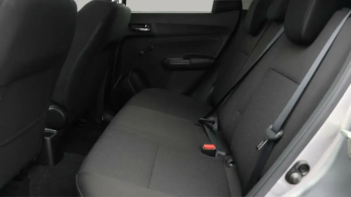 2019-suzuki-swift-12-dualjet-attitude-big-15