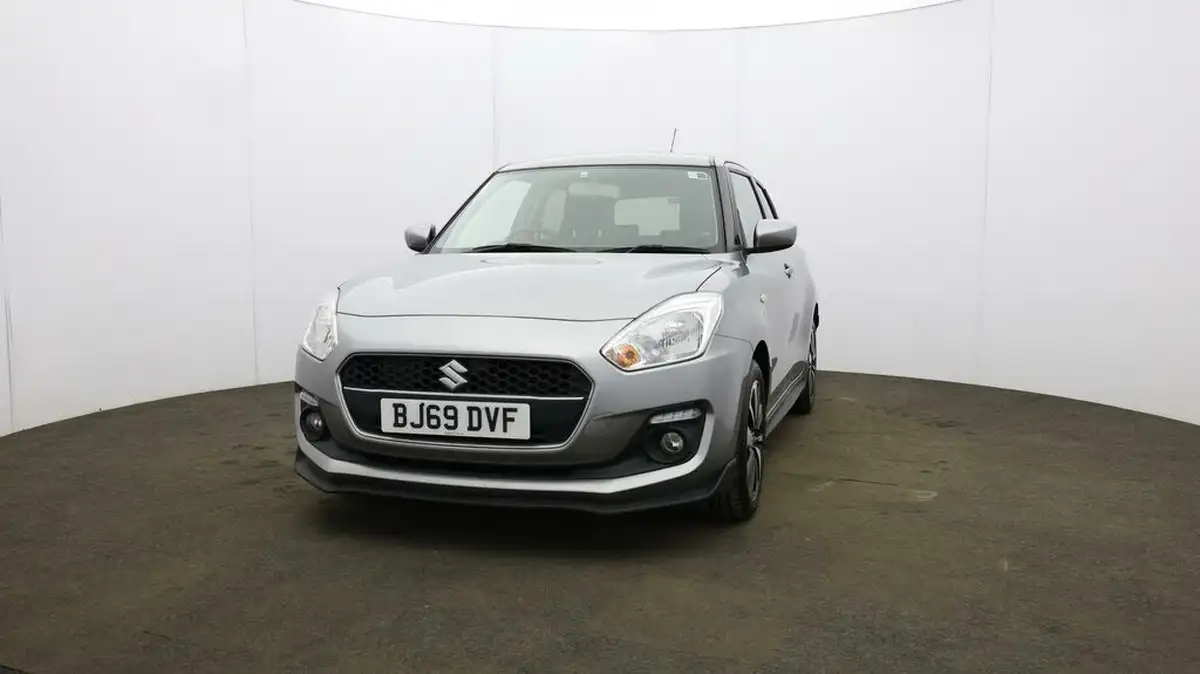 2019-suzuki-swift-12-dualjet-attitude-big-32