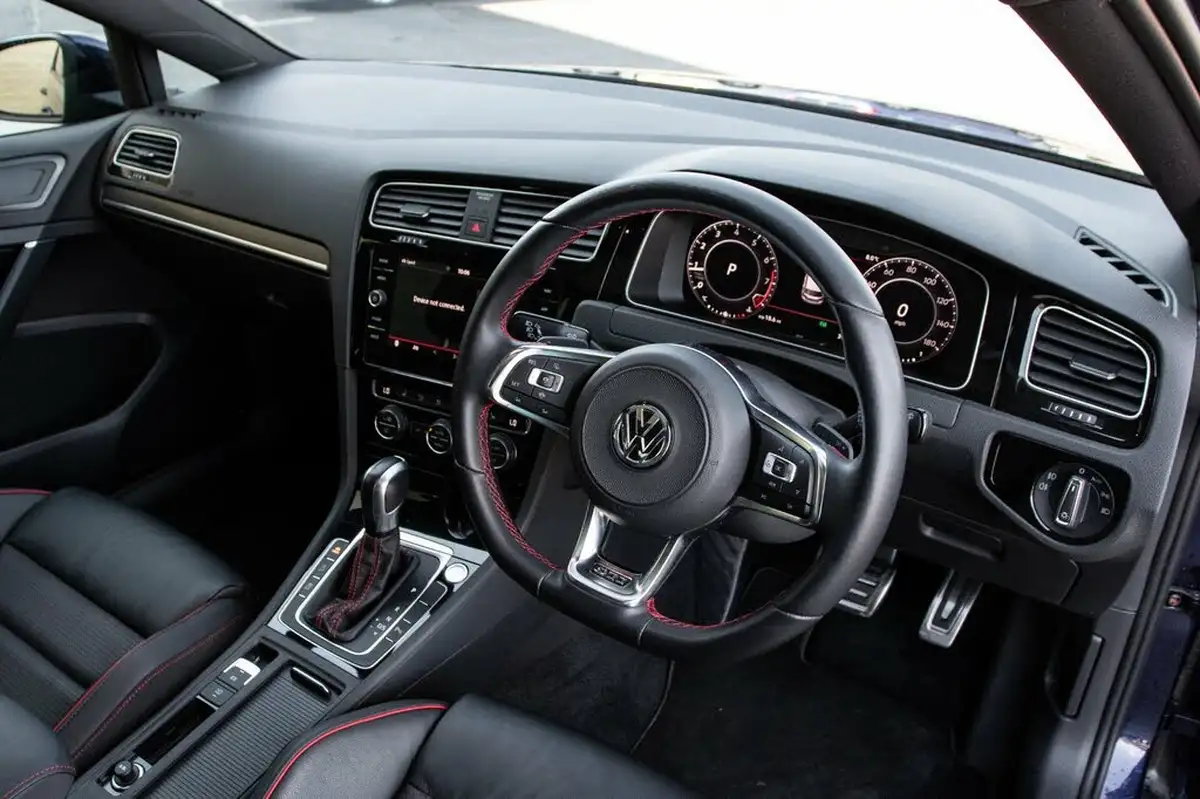 2020-volkswagen-golf-20-tsi-gti-performance-5d-dsg-big-4