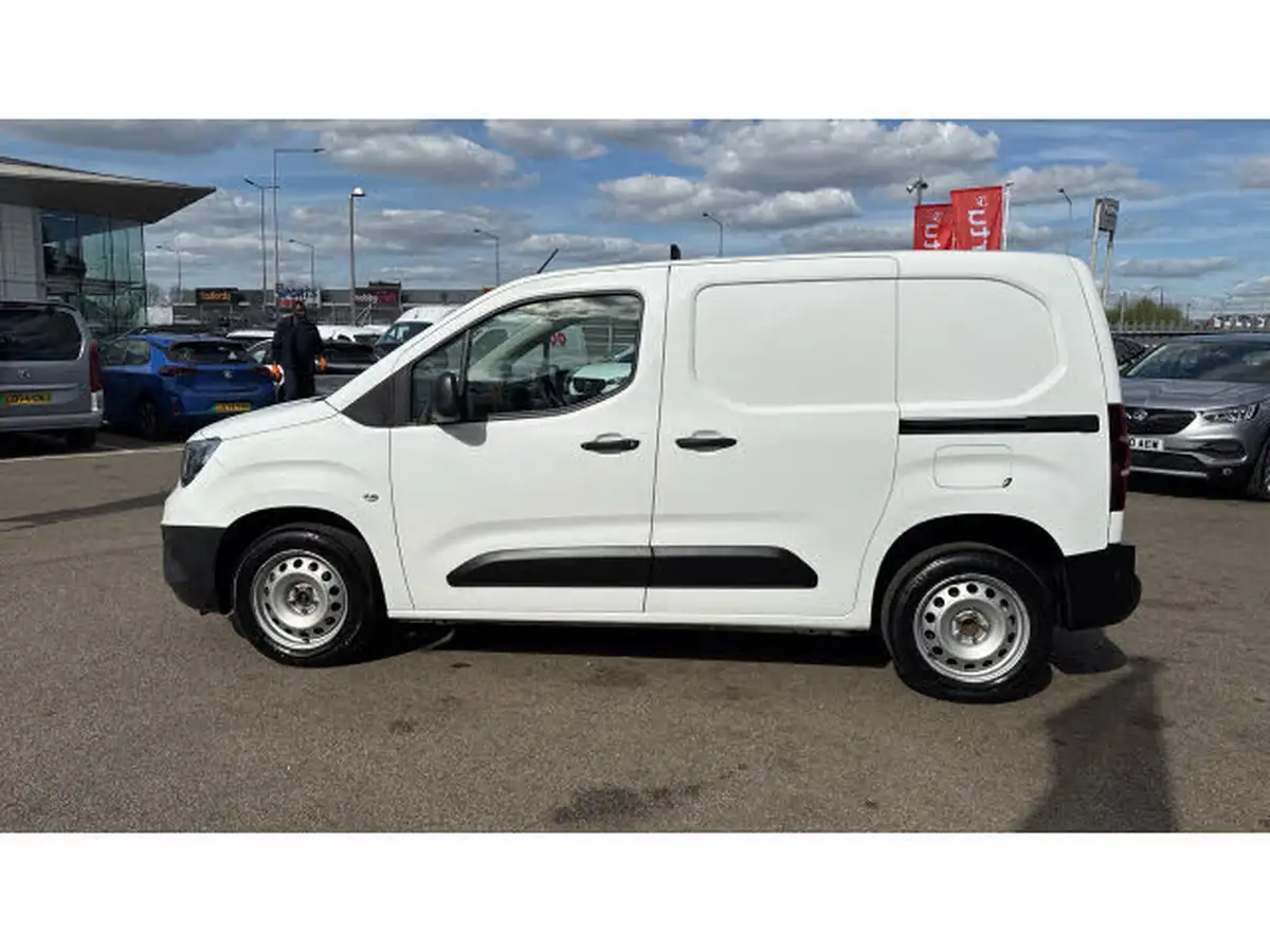 2021-vauxhall-combo-15cdti-dynamic-2300-100pseu6dt-l1h1-panel-big-20