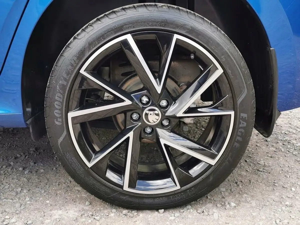 2020-skoda-kamiq-15-tsi-monte-carlo-dsg-big-41