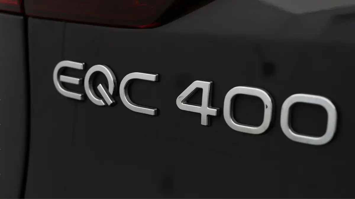 2020-mercedes-benz-eqc-e-eqc-400-amg-line-big-20