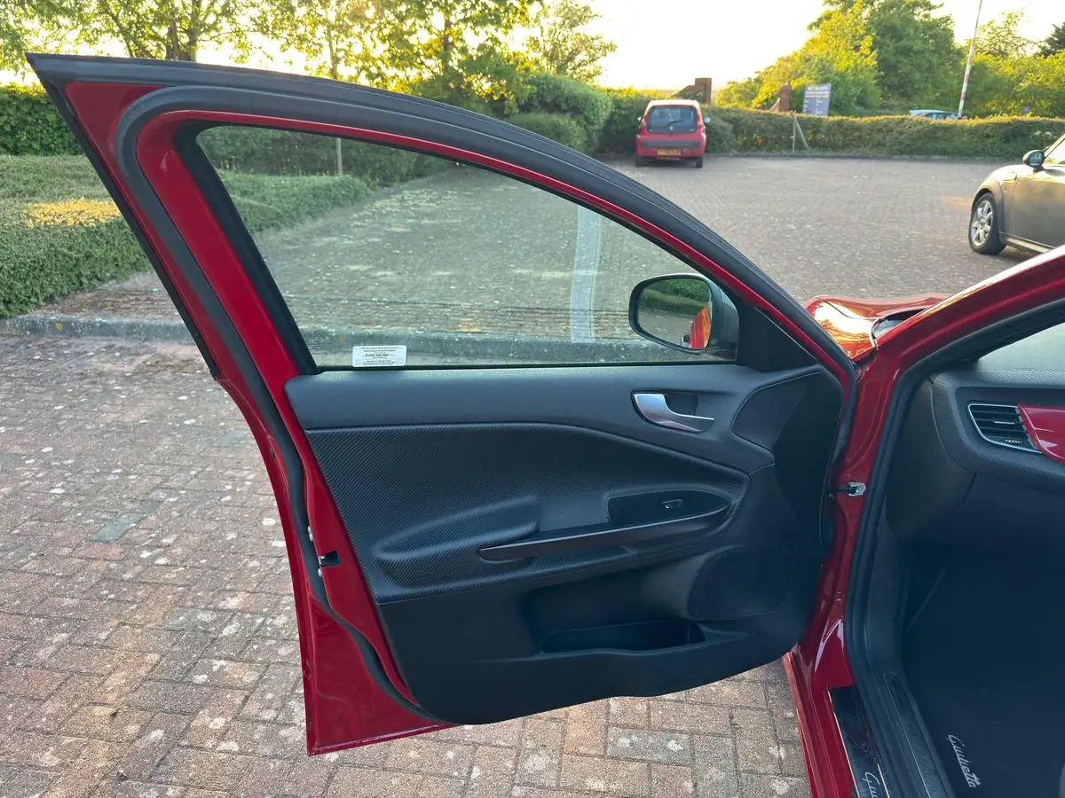 2016-alfa-romeo-giulietta-20jtdm-2-speciale-175bhp-alfa-tct-big-36