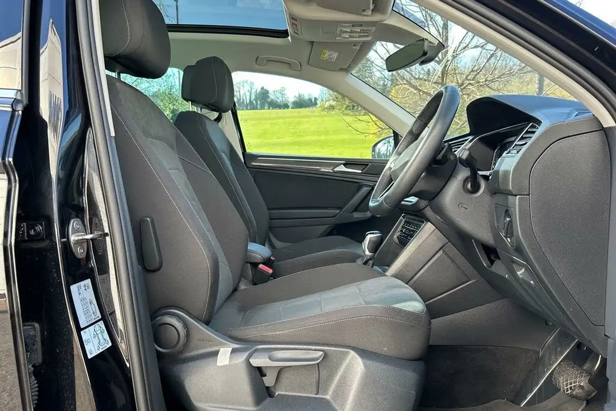 2023-volkswagen-tiguan-14-tsi-elegance-big-24