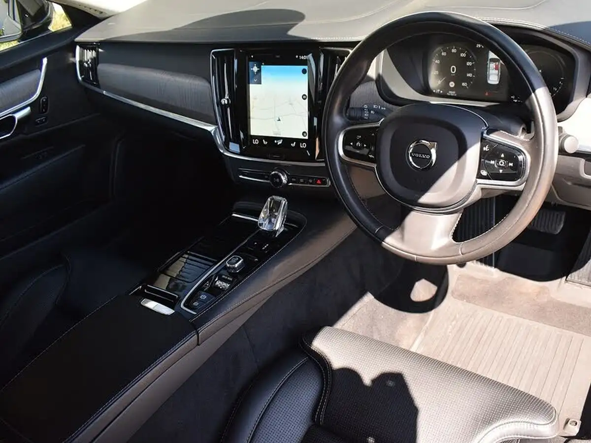2021-volvo-s90-20-t8-inscription-390bhp-big-2