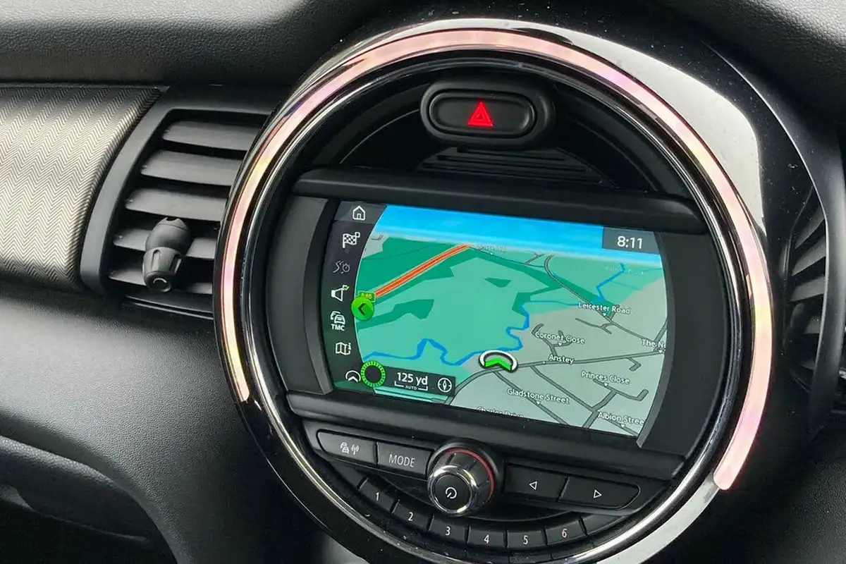 2018-mini-cooper-20-cooper-s-exclusive-ss-hatchback-3d-big-19