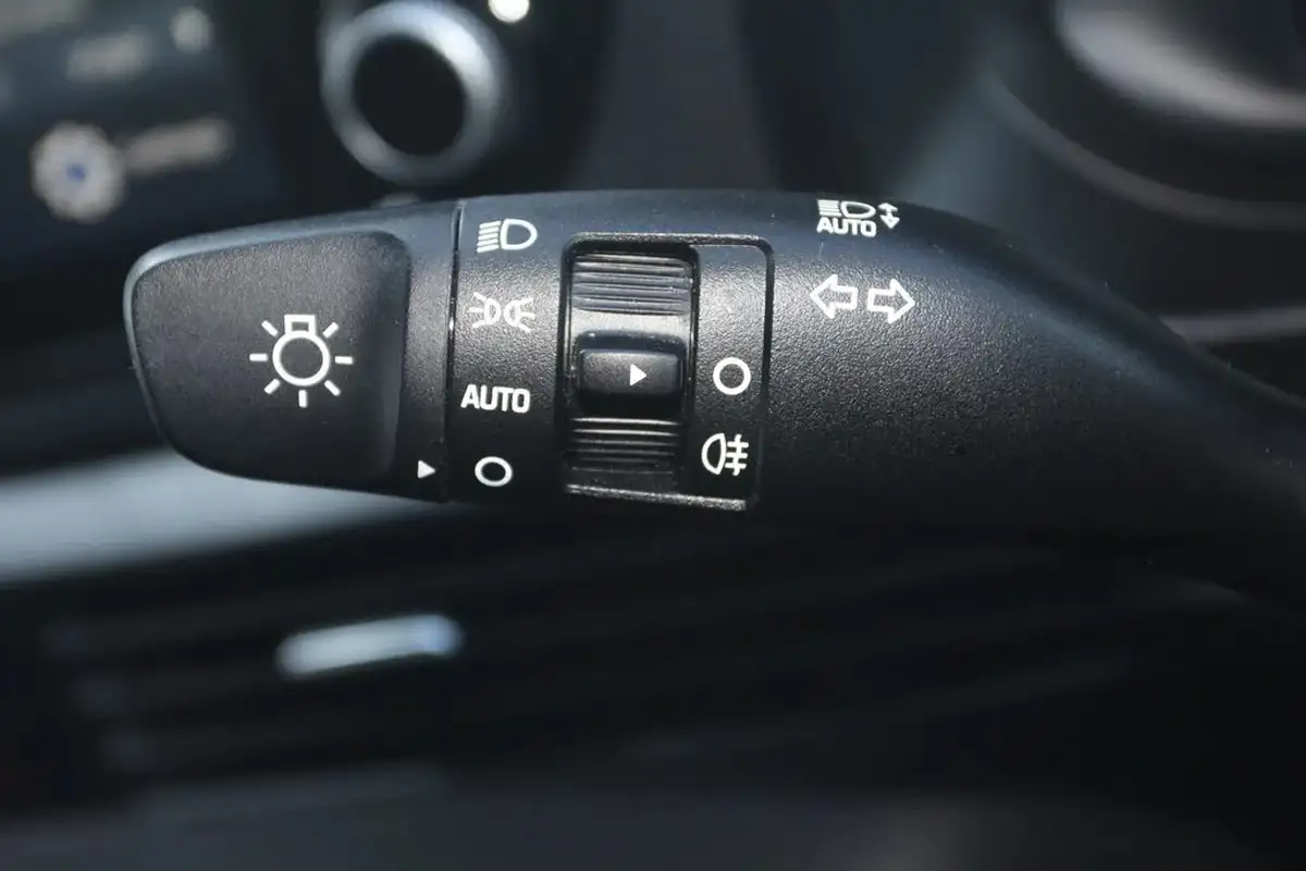 2021-hyundai-bayon-10-t-gdi-se-connect-big-24