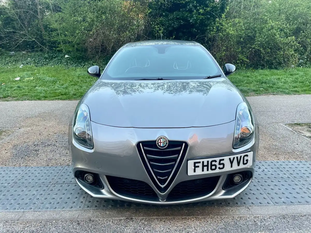 2016-alfa-romeo-giulietta-17-quadrifoglio-verde-big-8