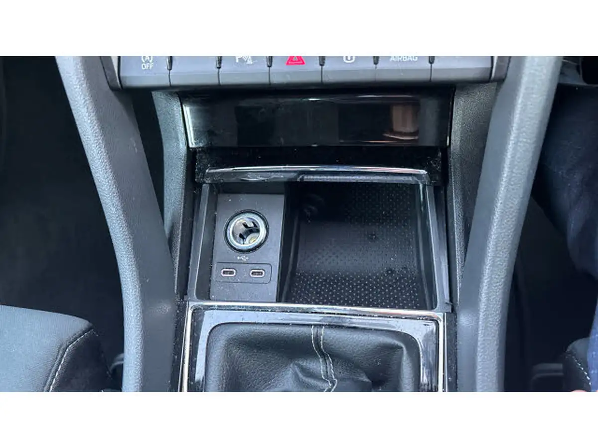 2022-skoda-karoq-15-tsi-sportline-big-35